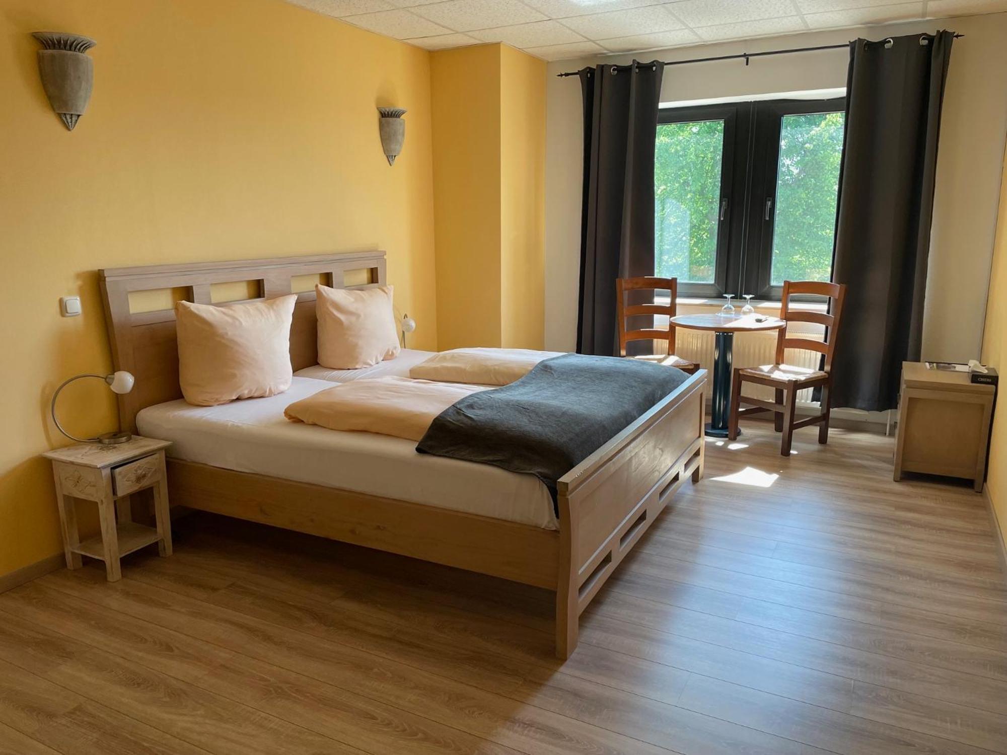Hotel Rabenstein Raben Steinfeld Exteriér fotografie
